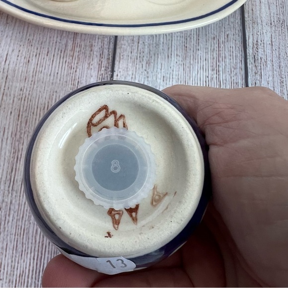 Boleslawiec Polish Unikat Pottery Floral Salt & Pepper Set with Tray - Picture 4 of 6